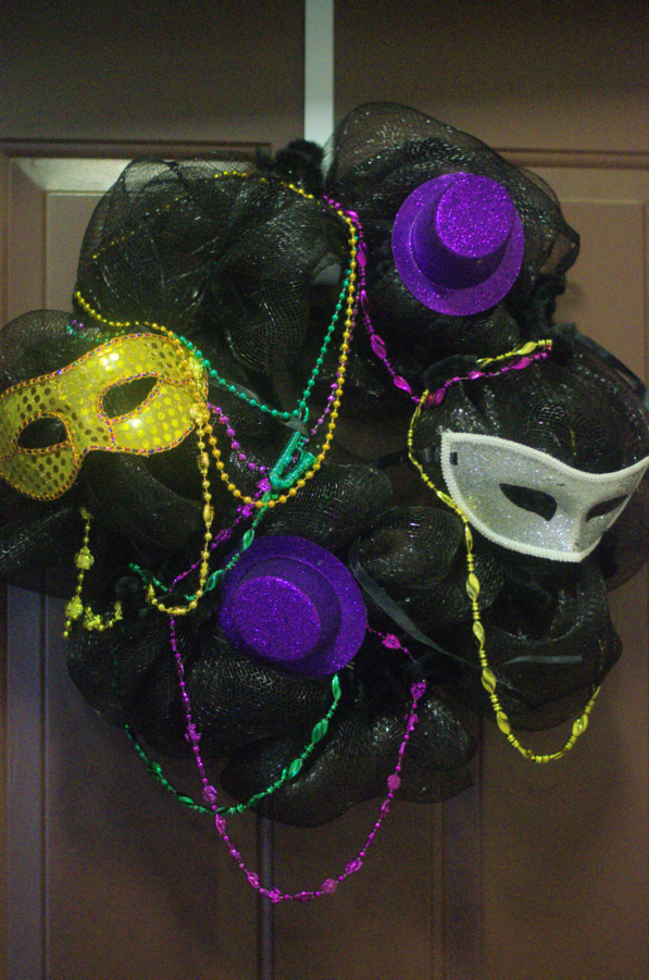 mardi gras mask for wreath