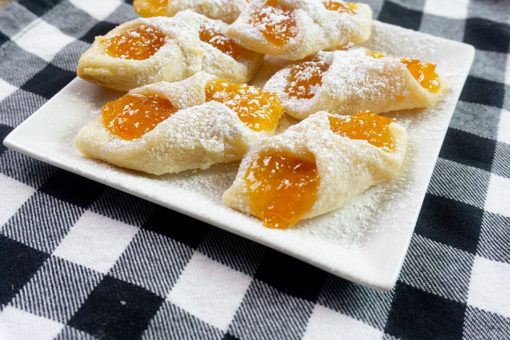 Polish Kolaczki Apricot Cookies
